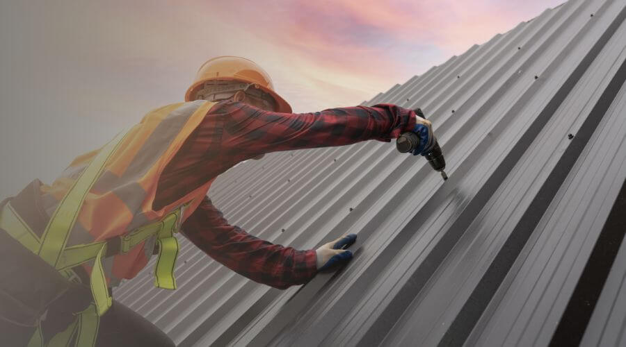 Expert Emergency Roof Repairs services in Henrietta, MO